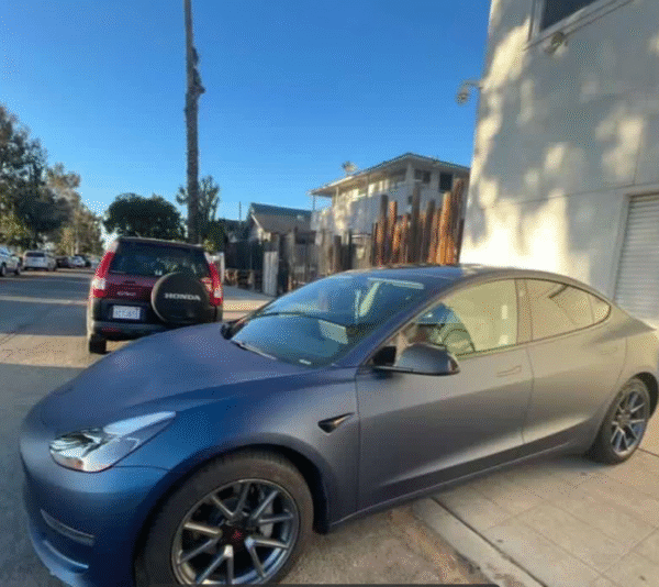 Satin Chrome Silk Prussian Blue Vinyl Wrap - 图片 4