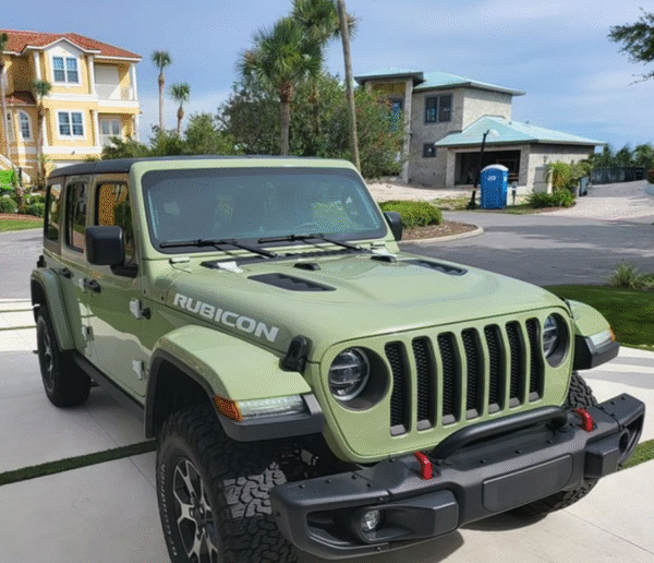 Super Glossy Pistachio Green Vinyl Wrap - 图片 4