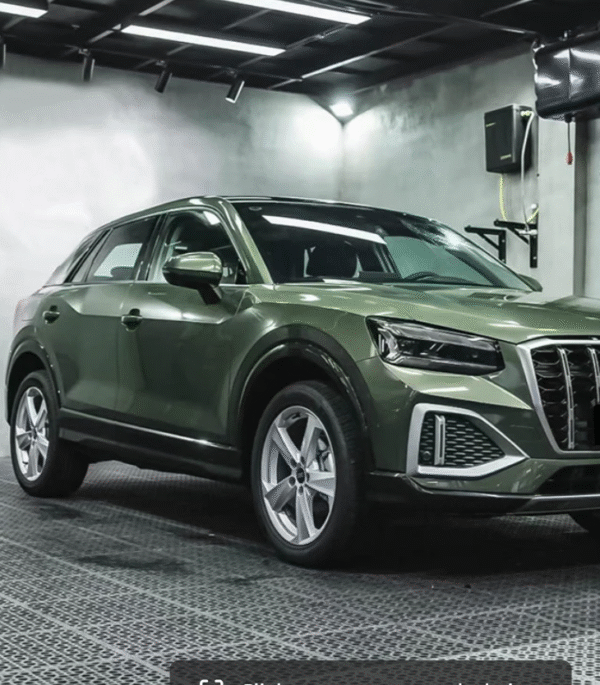 Glossy Metallic District Green Vinyl Wrap - 图片 5